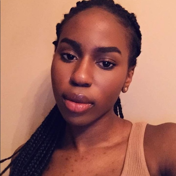 Meet your Posher, Alexandra - Picture 1 of 1